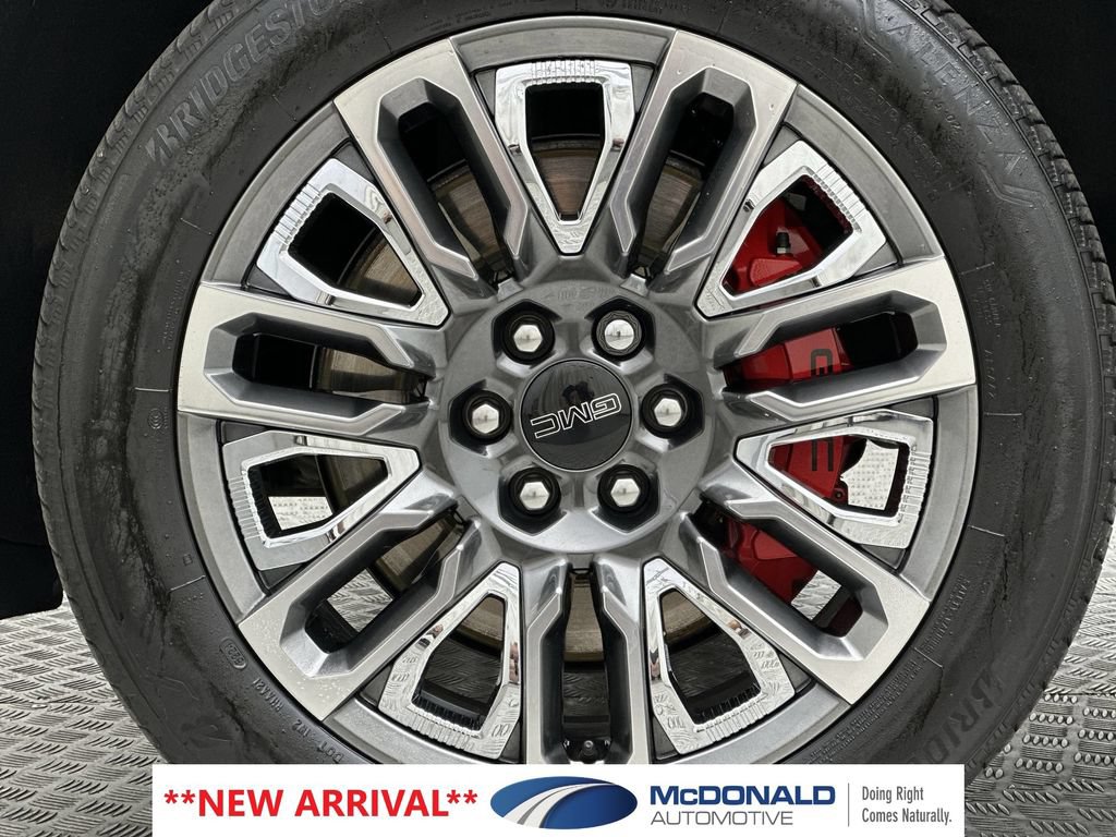 Used 2025 GMC Yukon Denali Ultimate AWD/4WD image 10