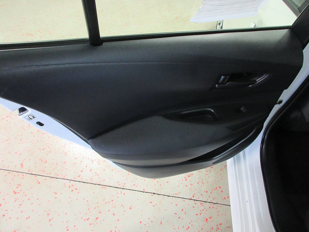 Used 2022 Toyota Corolla LE FWD image 27