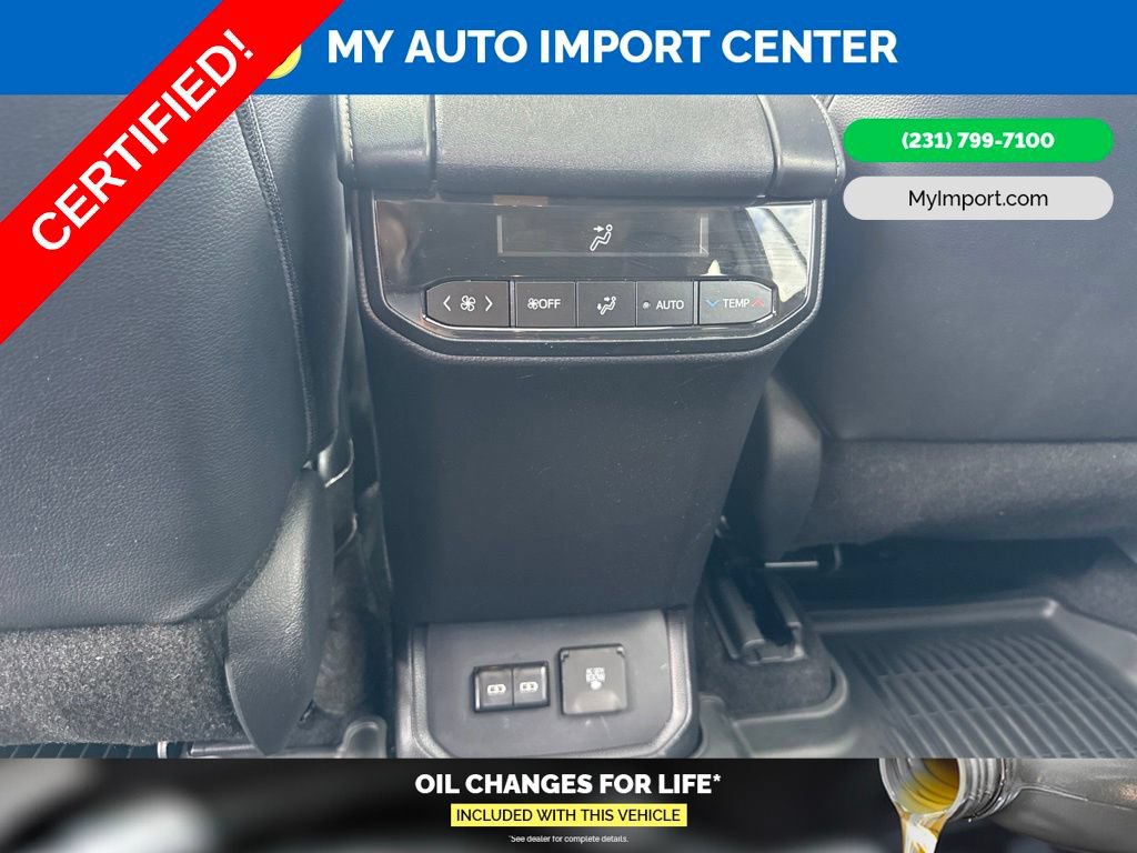 Certified 2025 Toyota Highlander Limited AWD/4WD image 27