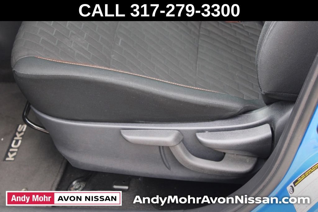 Used 2022 Nissan Kicks SR FWD image 16