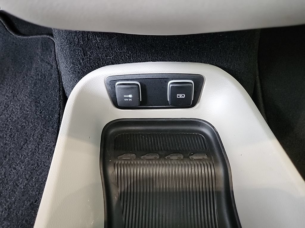 Used 2021 Chrysler Pacifica Touring FWD image 24