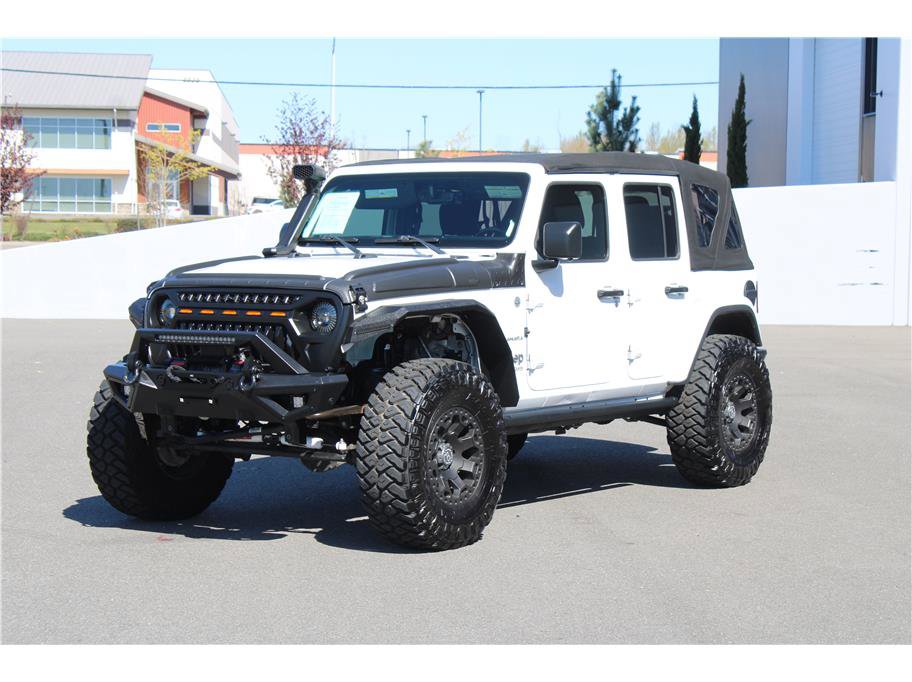 Used 2018 Jeep Wrangler Unlimited Sahara w/ Uconnect 4C Nav & Sound Group image 1