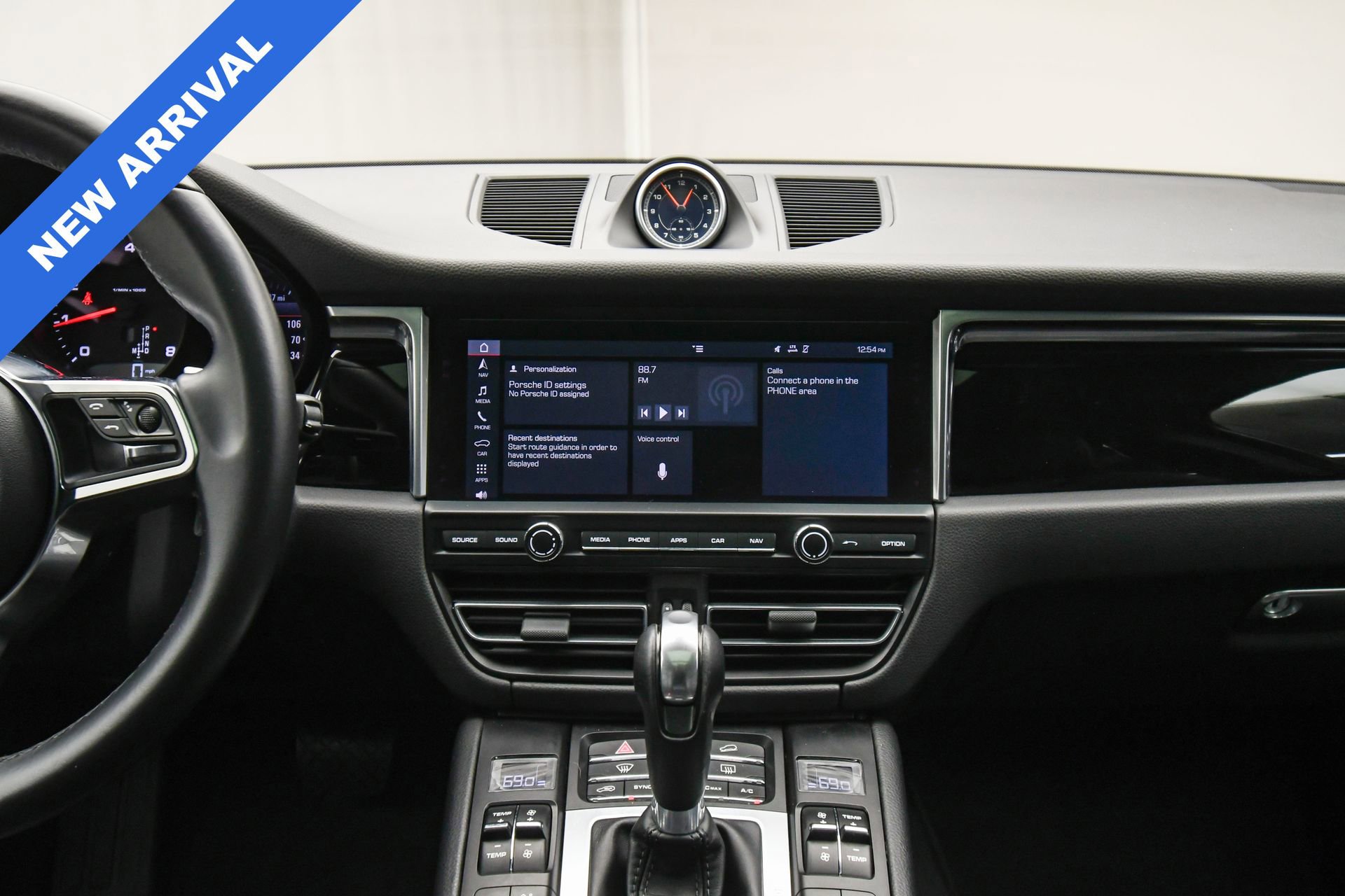 Used 2019 Porsche Macan Base image 39