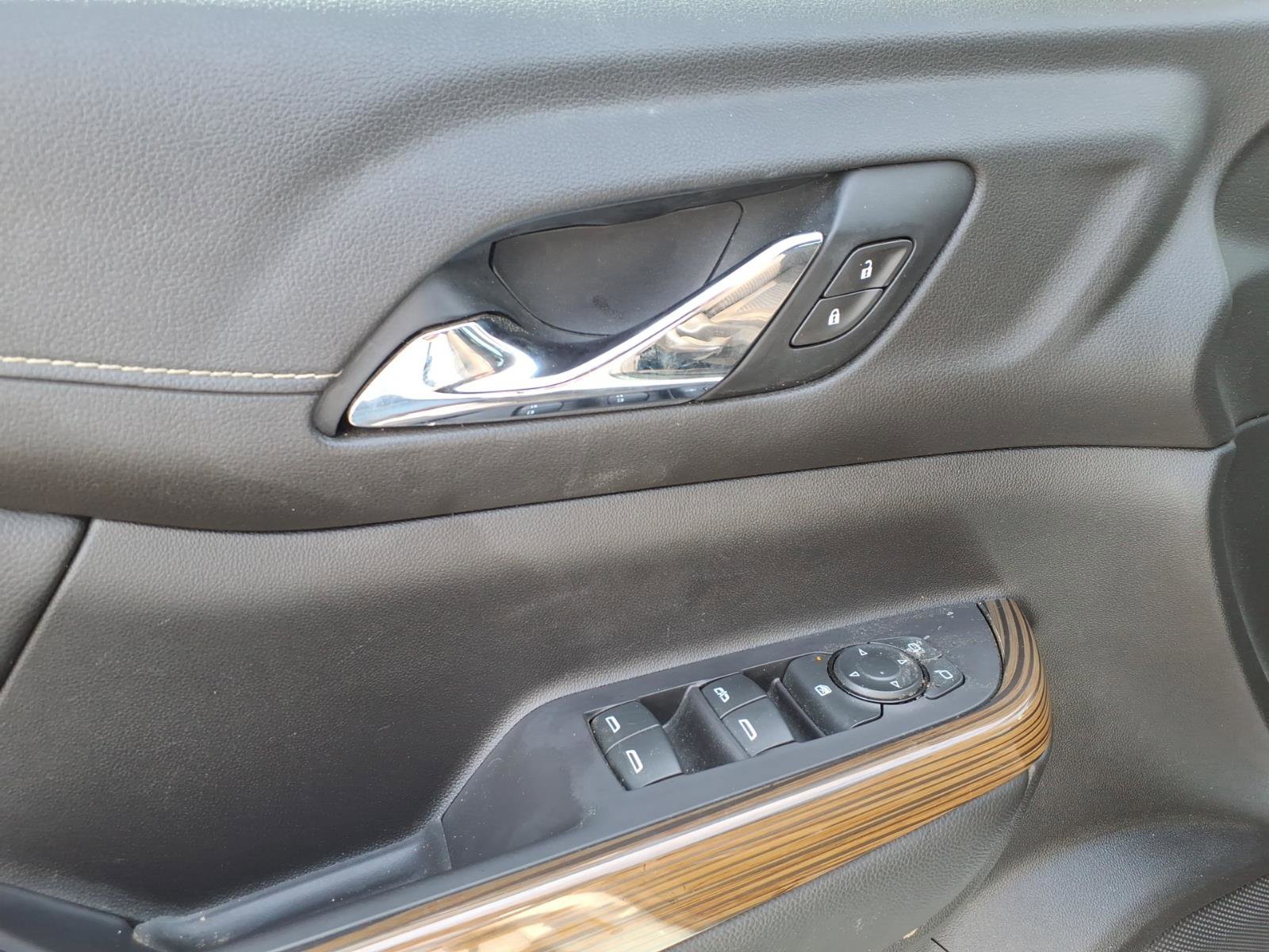 Used 2021 GMC Acadia SLE w/ Elevation Edition image 7