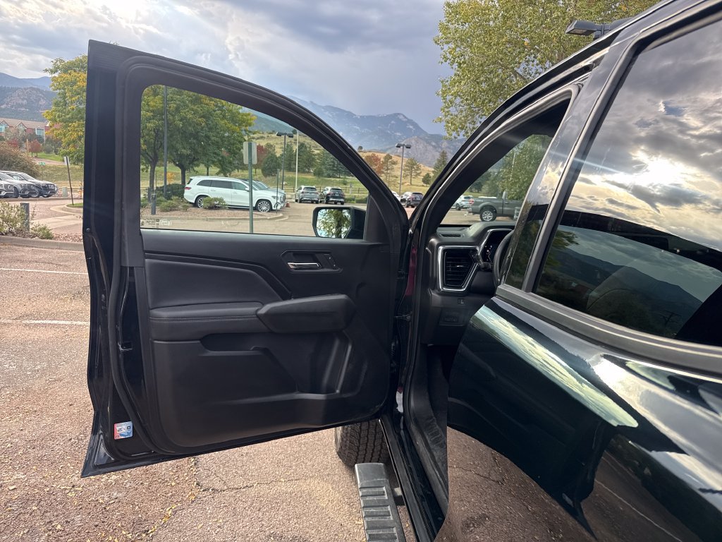 Used 2024 GMC Canyon Elevation w/ Convenience Package AWD/4WD image 10