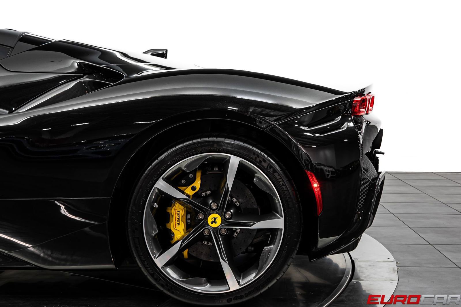 Used 2023 Ferrari SF90 Spider AWD/4WD image 25