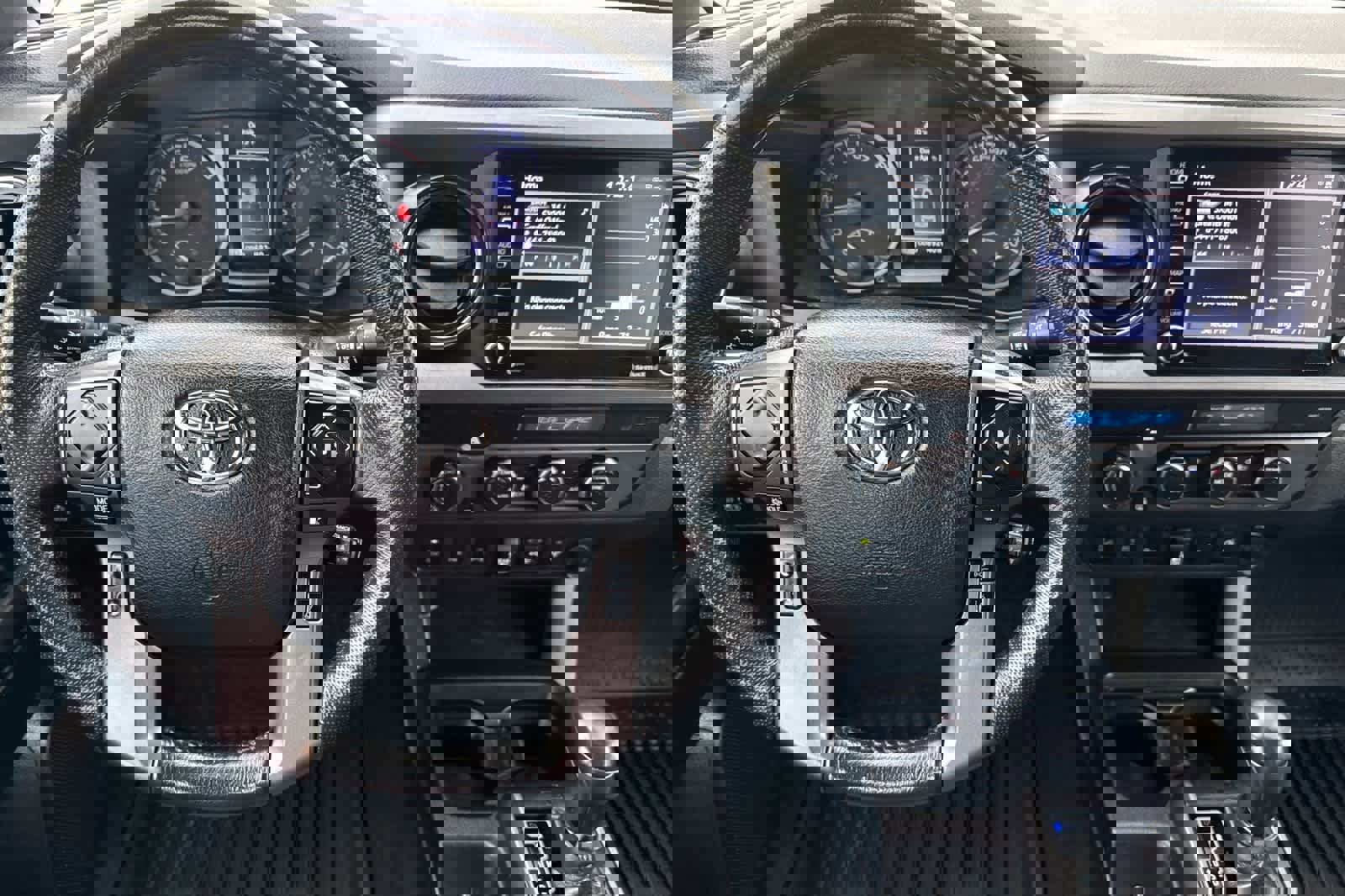 Used 2021 Toyota Tacoma TRD Off-Road image 14