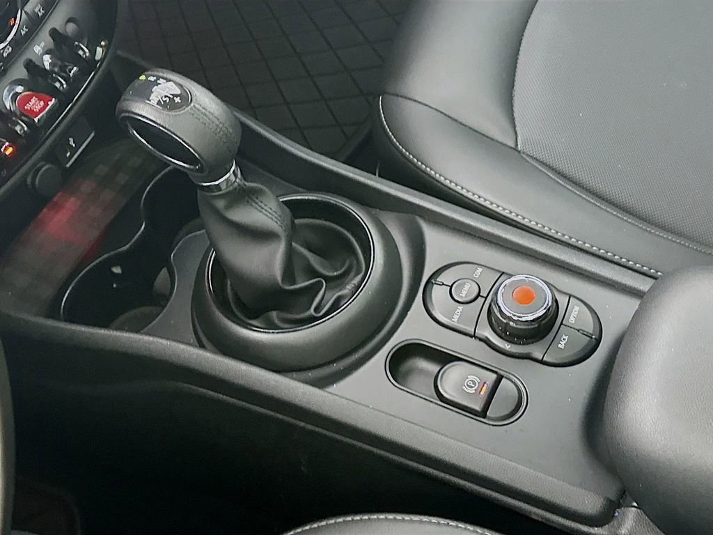 Used 2019 MINI Cooper Clubman ALL4 image 16