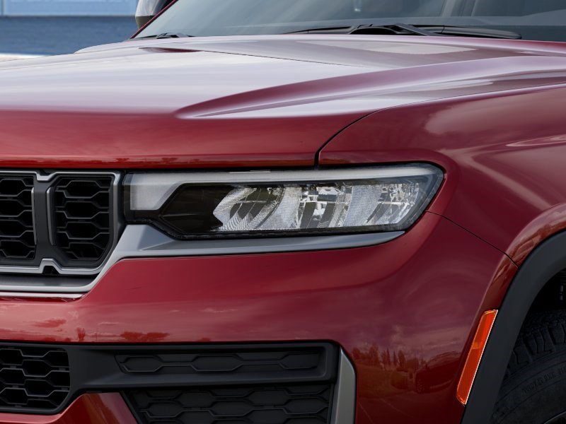 New 2026 Jeep Grand Cherokee Altitude image 10