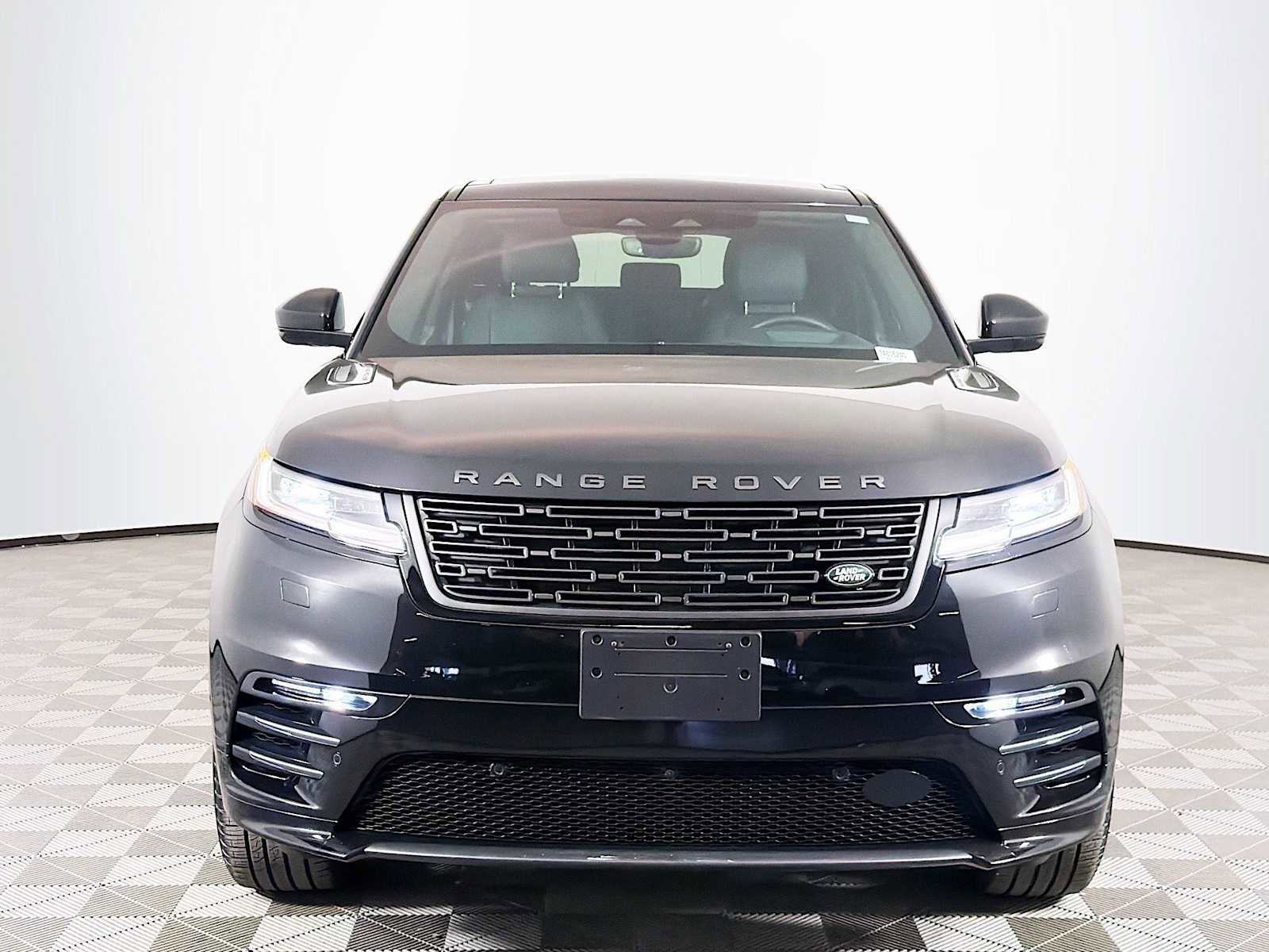 Used 2026 Land Rover Range Rover Velar Dynamic SE AWD/4WD image 2
