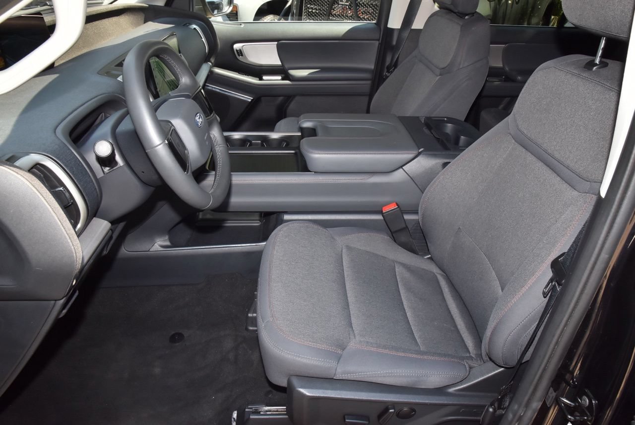 Used 2025 Ford Expedition Max Active RWD image 13