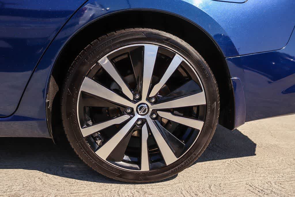 Used 2020 Nissan Altima 2.5 SR w/ Premium Package FWD image 10