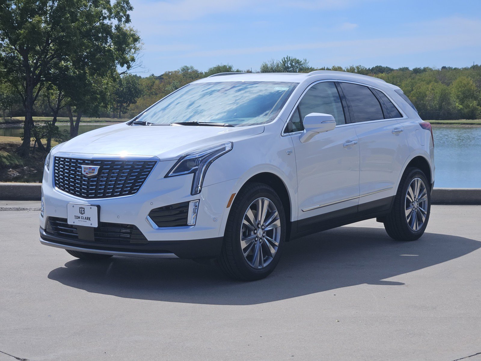 New 2026 Cadillac XT5 Premium Luxury w/ Driver Assist Package AWD/4WD image 2