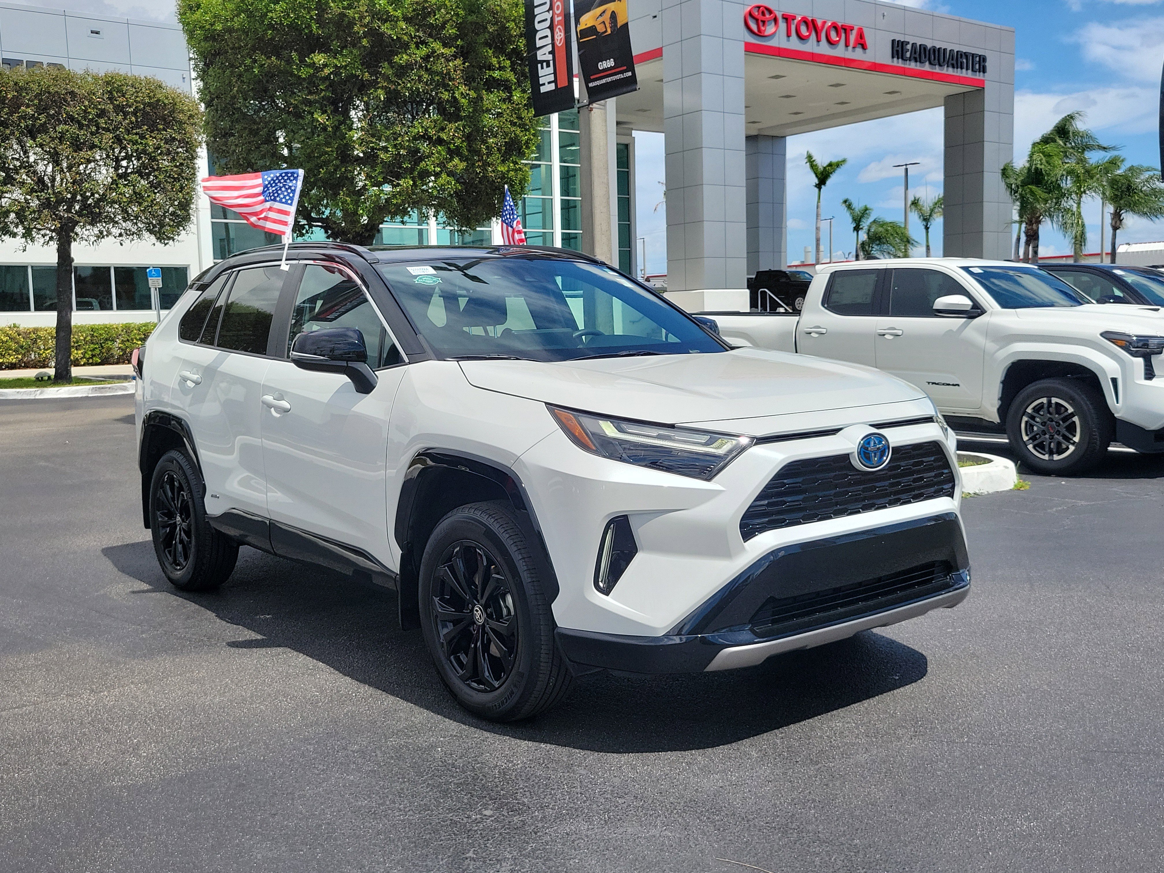 Used 2024 Toyota RAV4 XSE video 2