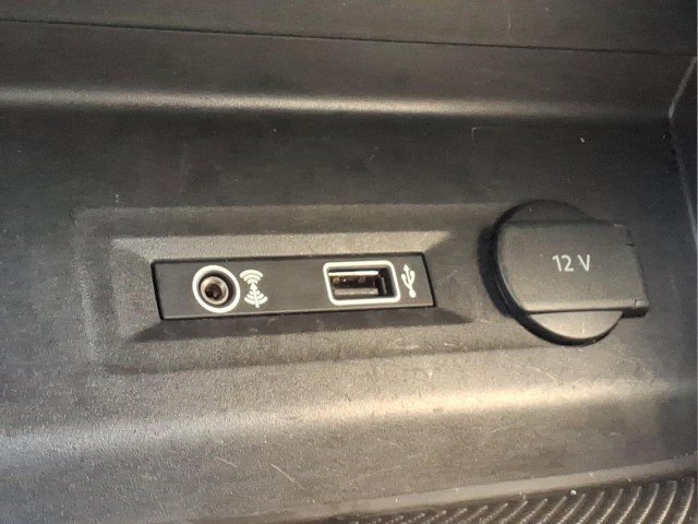 Used 2018 Volkswagen Atlas SE image 18