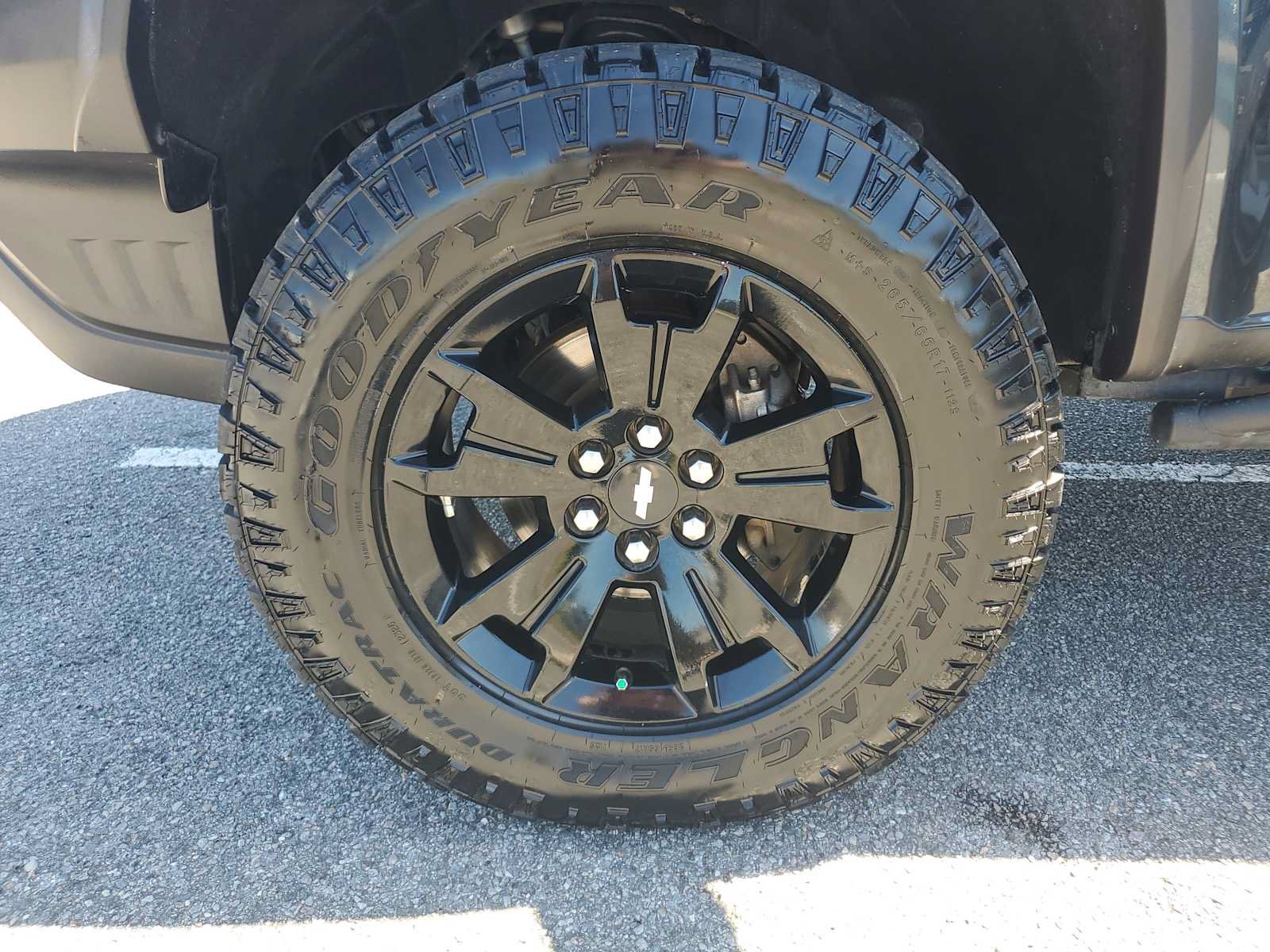 Used 2019 Chevrolet Colorado ZR2 w/ ZR2 Dusk Special Edition AWD/4WD image 14