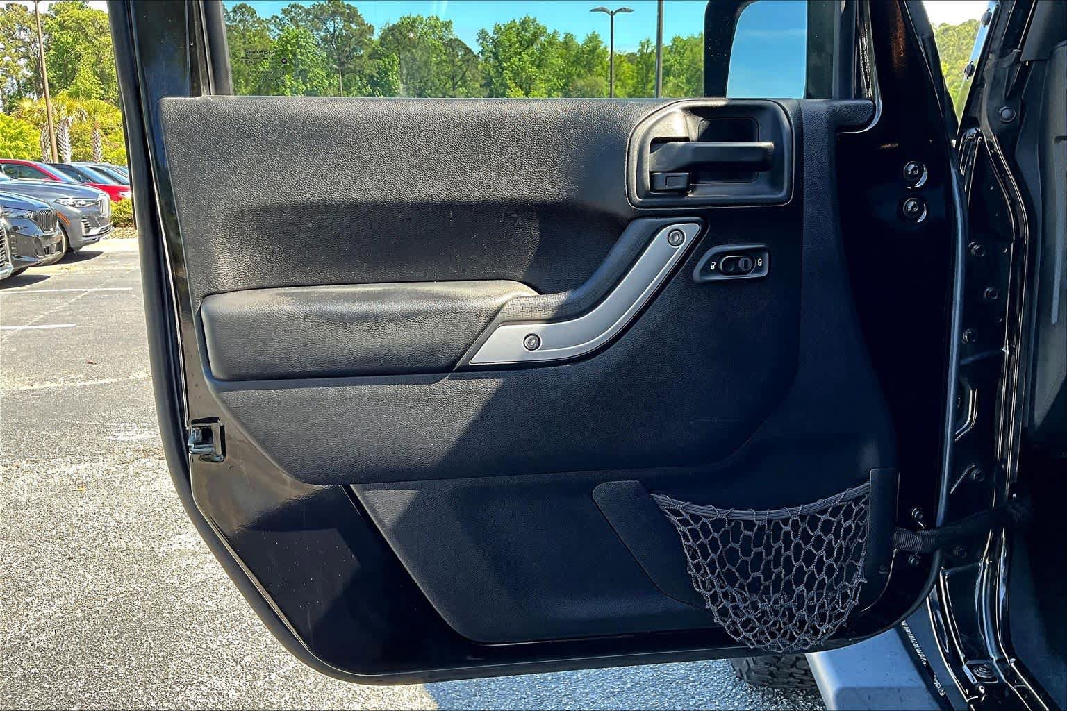 Used 2015 Jeep Wrangler Unlimited Sahara w/ Dual Top Group image 22