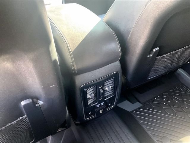 Used 2021 Jeep Grand Cherokee Summit AWD/4WD image 29