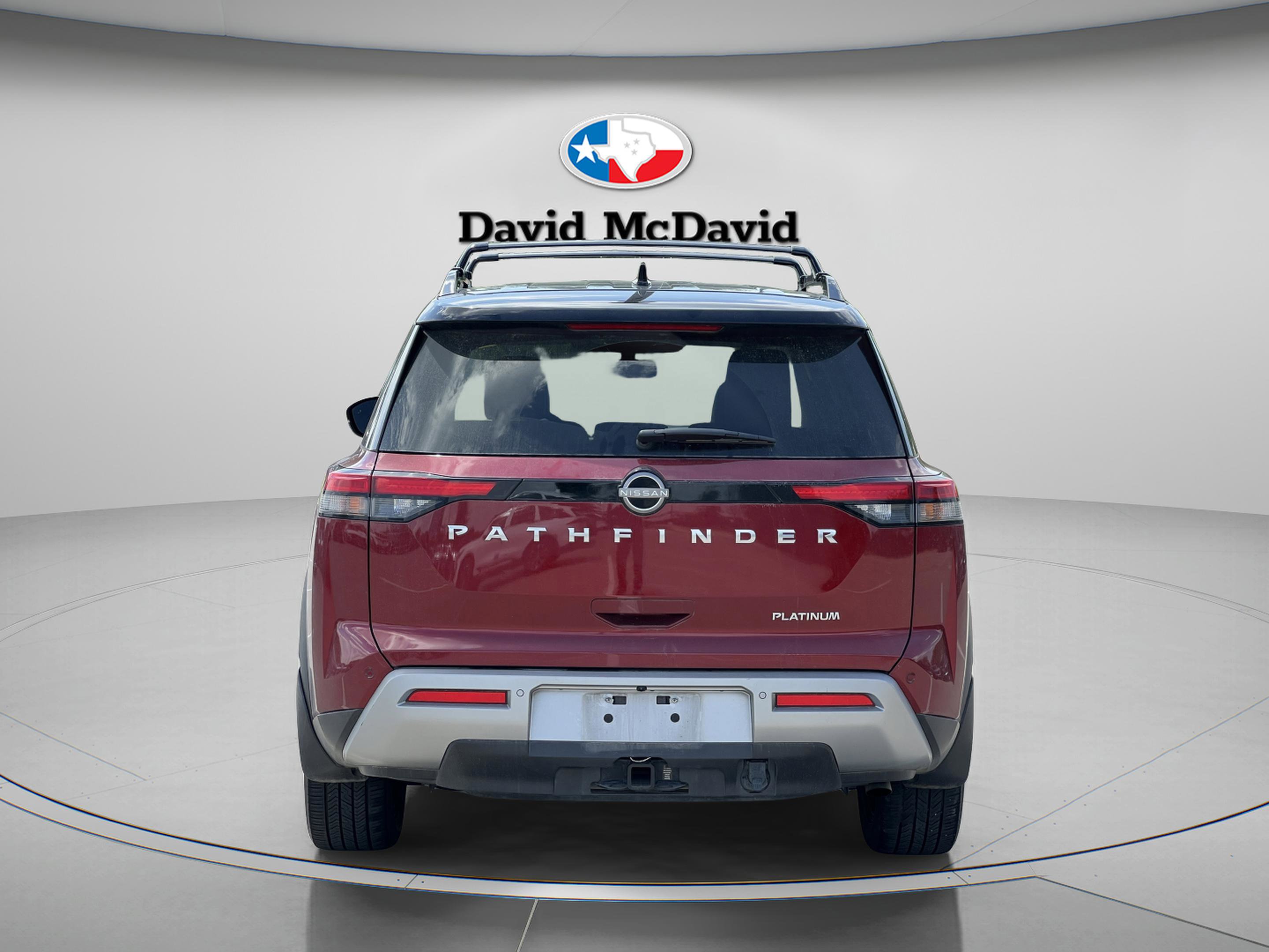 Used 2022 Nissan Pathfinder Platinum w/ Cargo Package FWD image 10