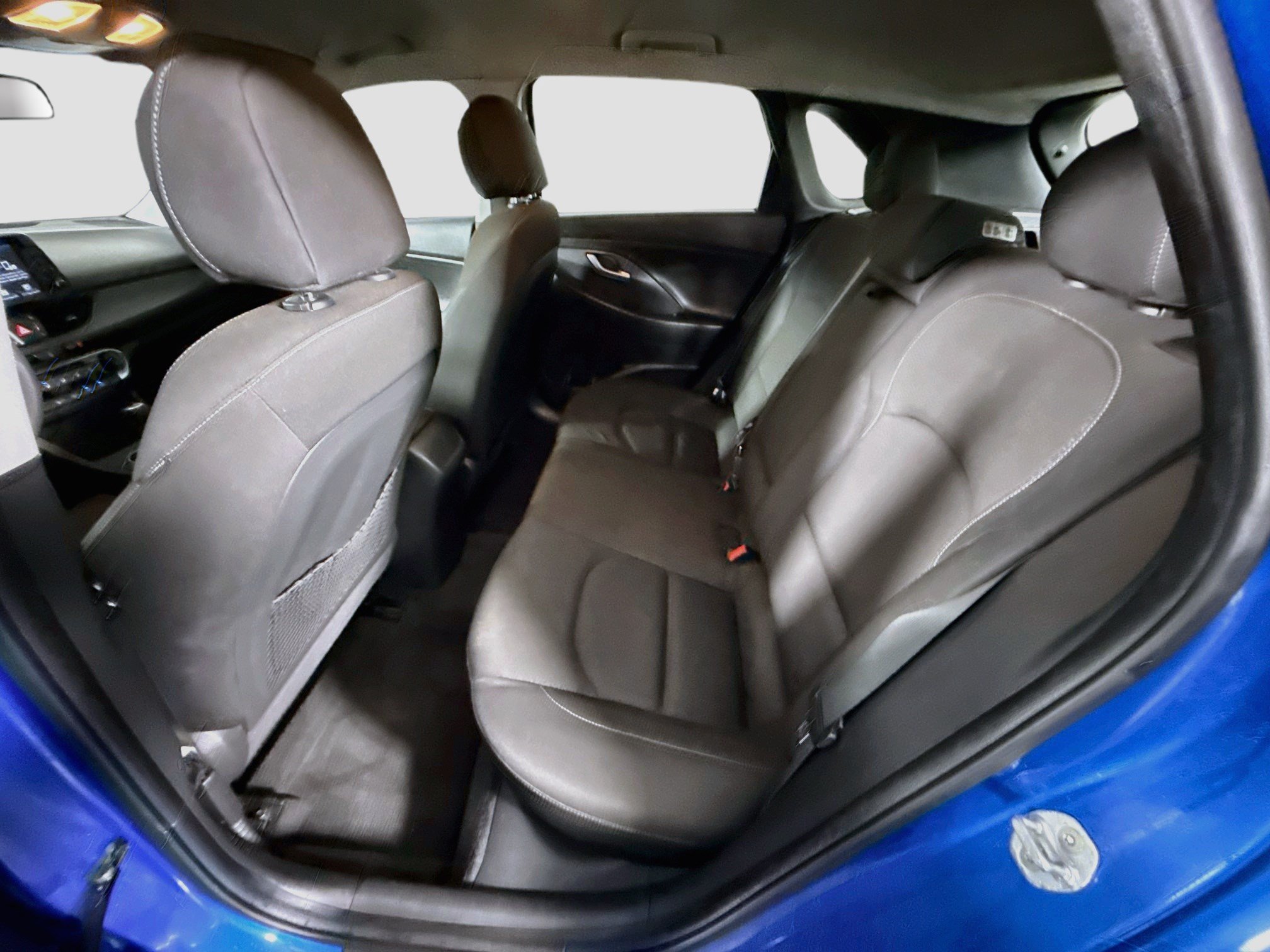 Used 2018 Hyundai Elantra GT FWD image 24