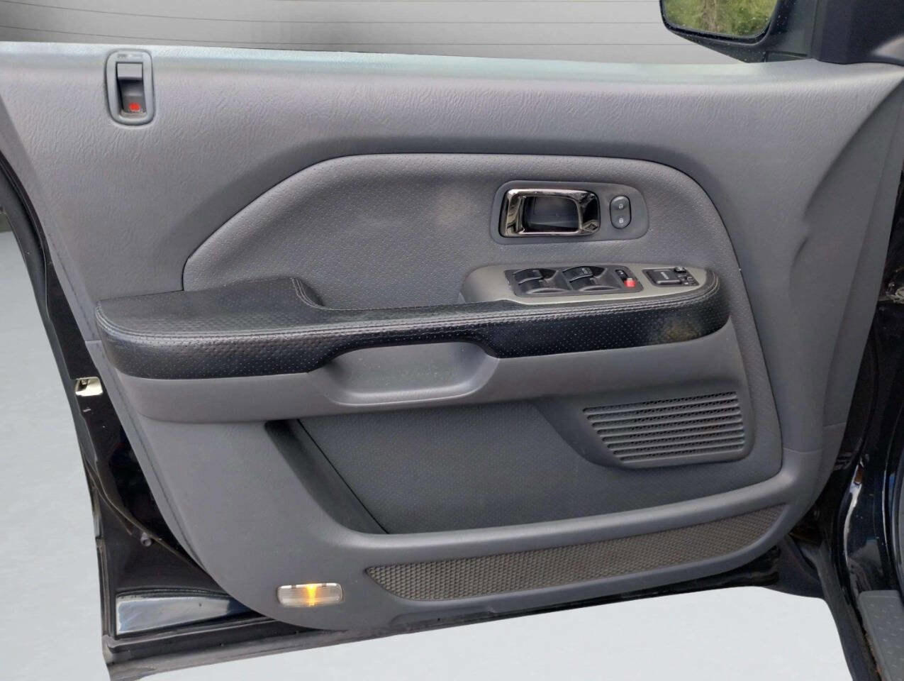 Used 2004 Honda Pilot EX image 9