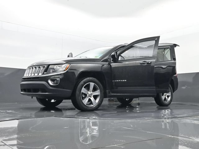 Used 2016 Jeep Compass High Altitude AWD/4WD image 33