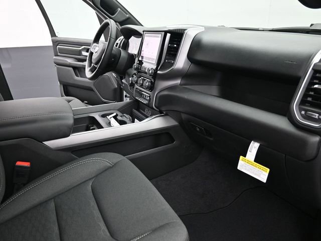 New 2026 RAM 1500 4x4 Crew Cab image 18