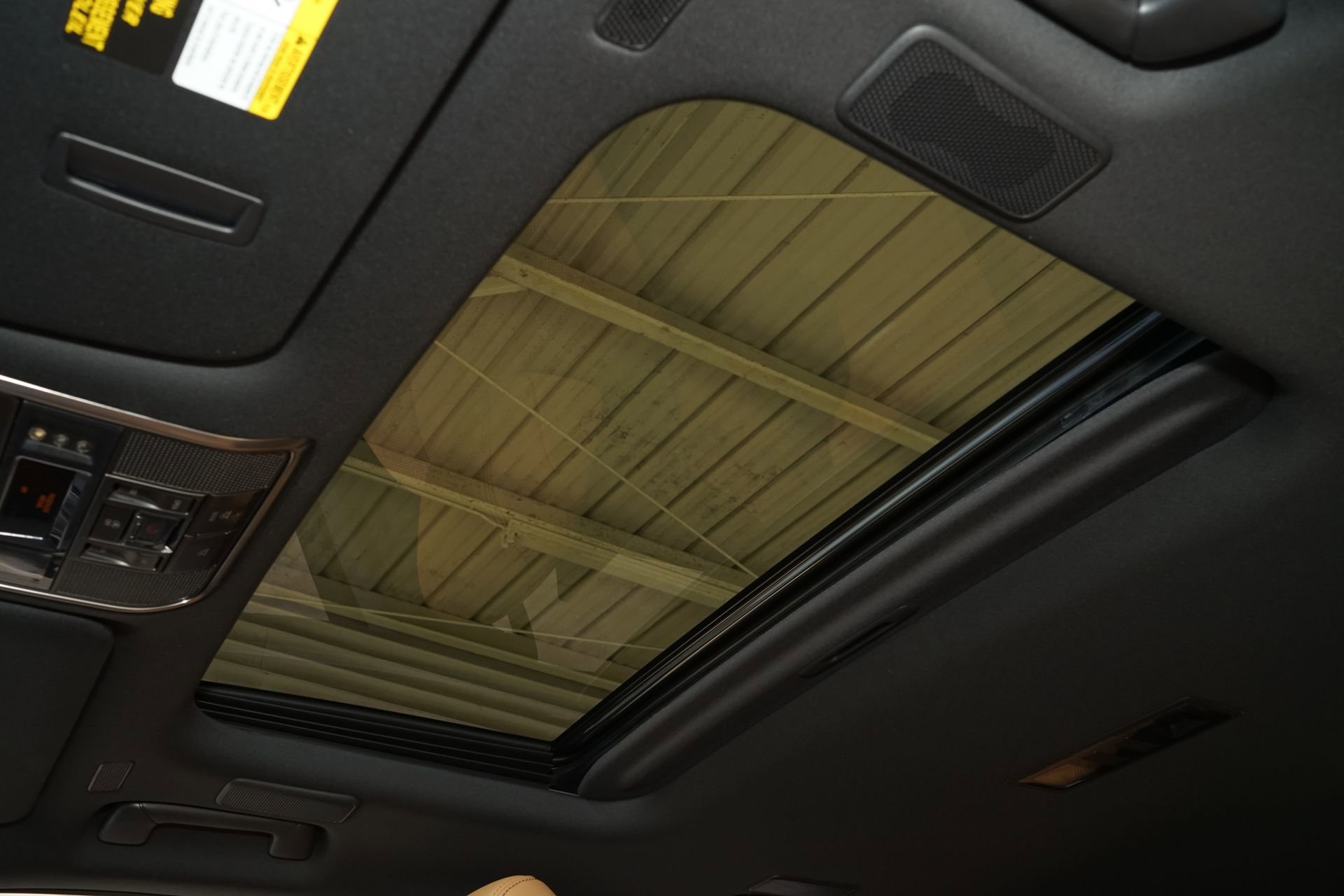 Used 2024 Lexus LX 600 4WD w/ Luxury Package image 22