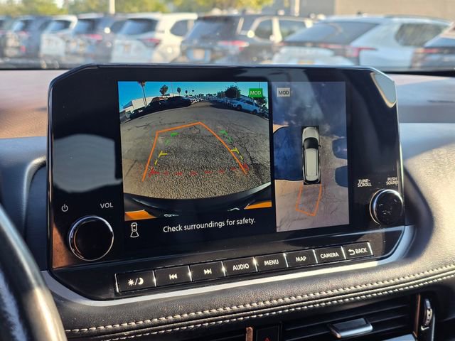 Used 2023 Nissan Rogue SL w/ SL Premium Package image 32