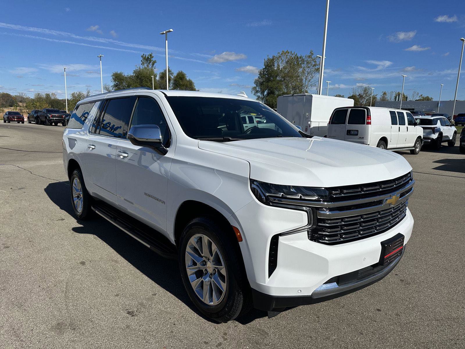 Used 2023 Chevrolet Suburban Premier image 11