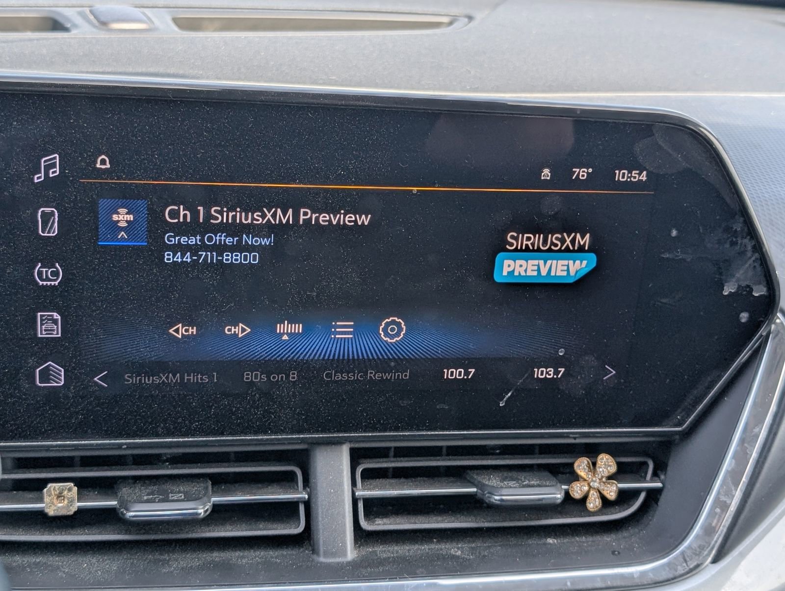 Used 2024 Chevrolet Trax LT w/ Driver Confidence Package image 8