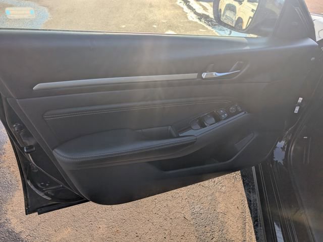 Certified 2021 Nissan Altima 2.5 SV w/ SV Premium Package image 15