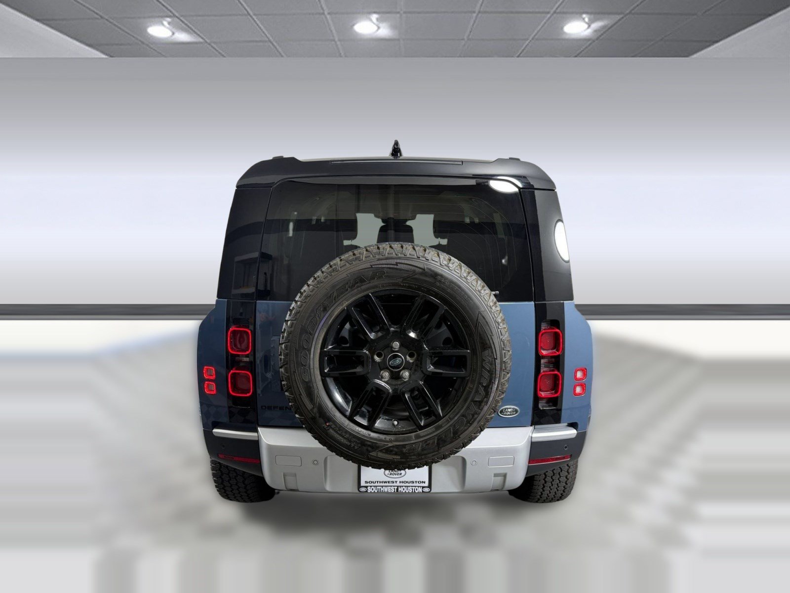 Used 2020 Land Rover Defender 110 S AWD/4WD image 10