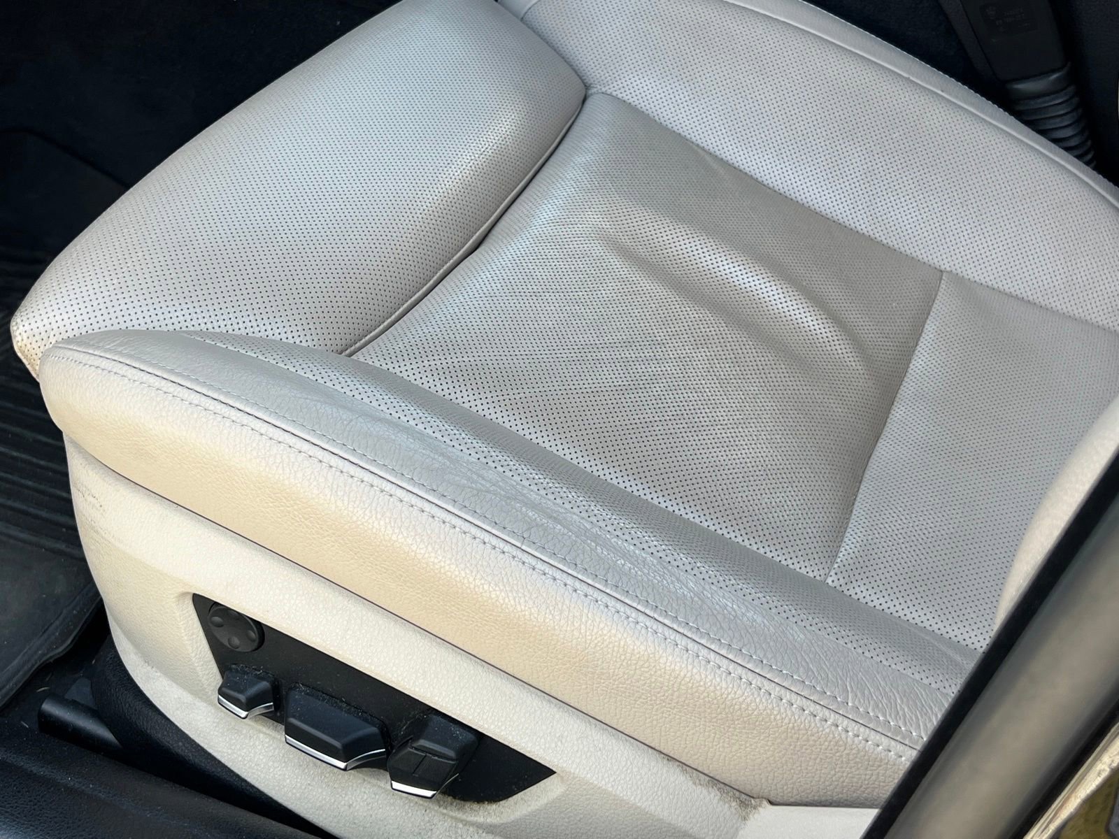 Used 2013 BMW 550i xDrive Sedan AWD/4WD image 30