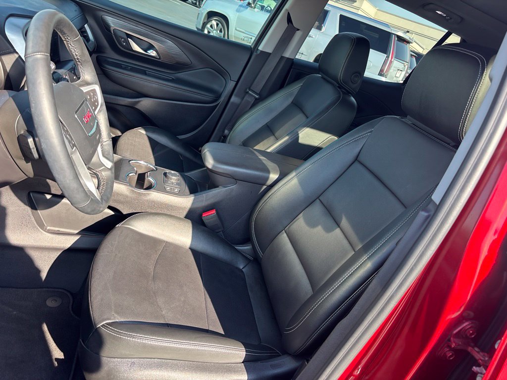 Used 2024 GMC Terrain SLT w/ Elevation Edition FWD image 14