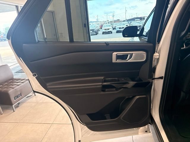 Used 2021 Ford Explorer ST w/ Equipment Group 401A AWD/4WD image 18