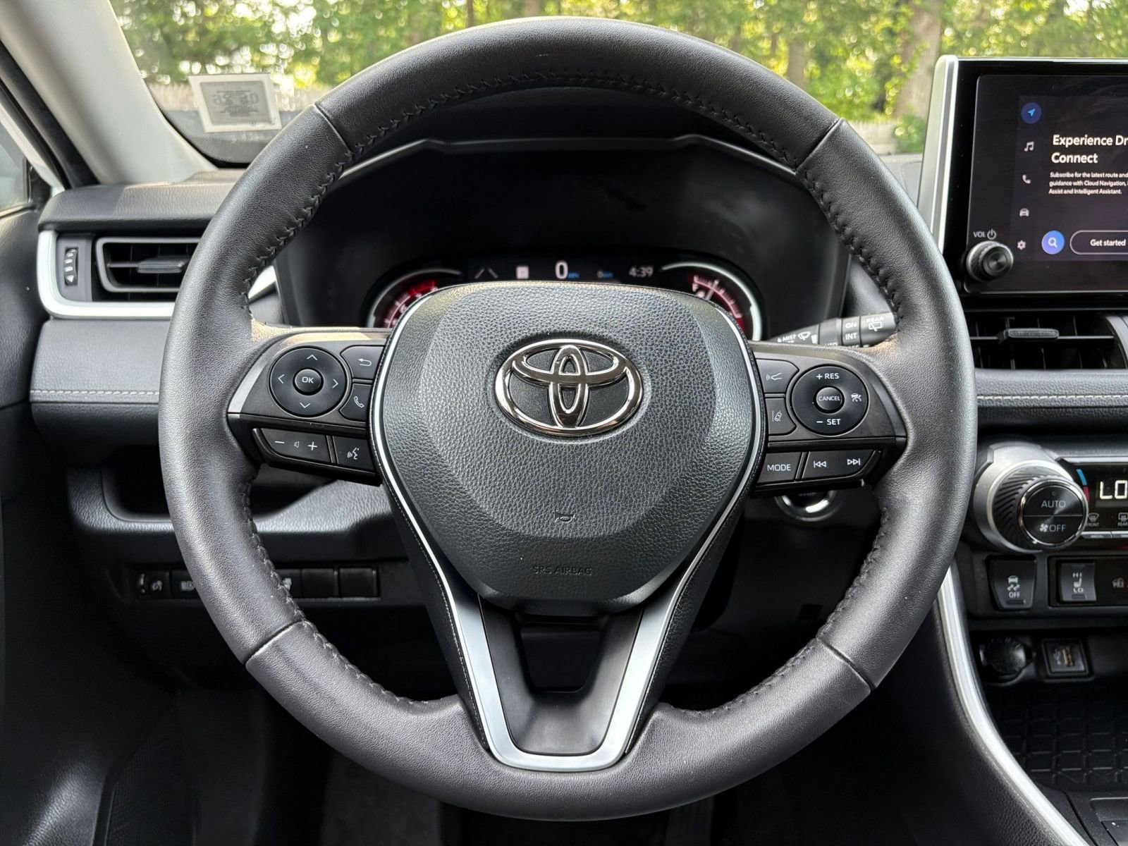 Used 2024 Toyota RAV4 XLE image 28