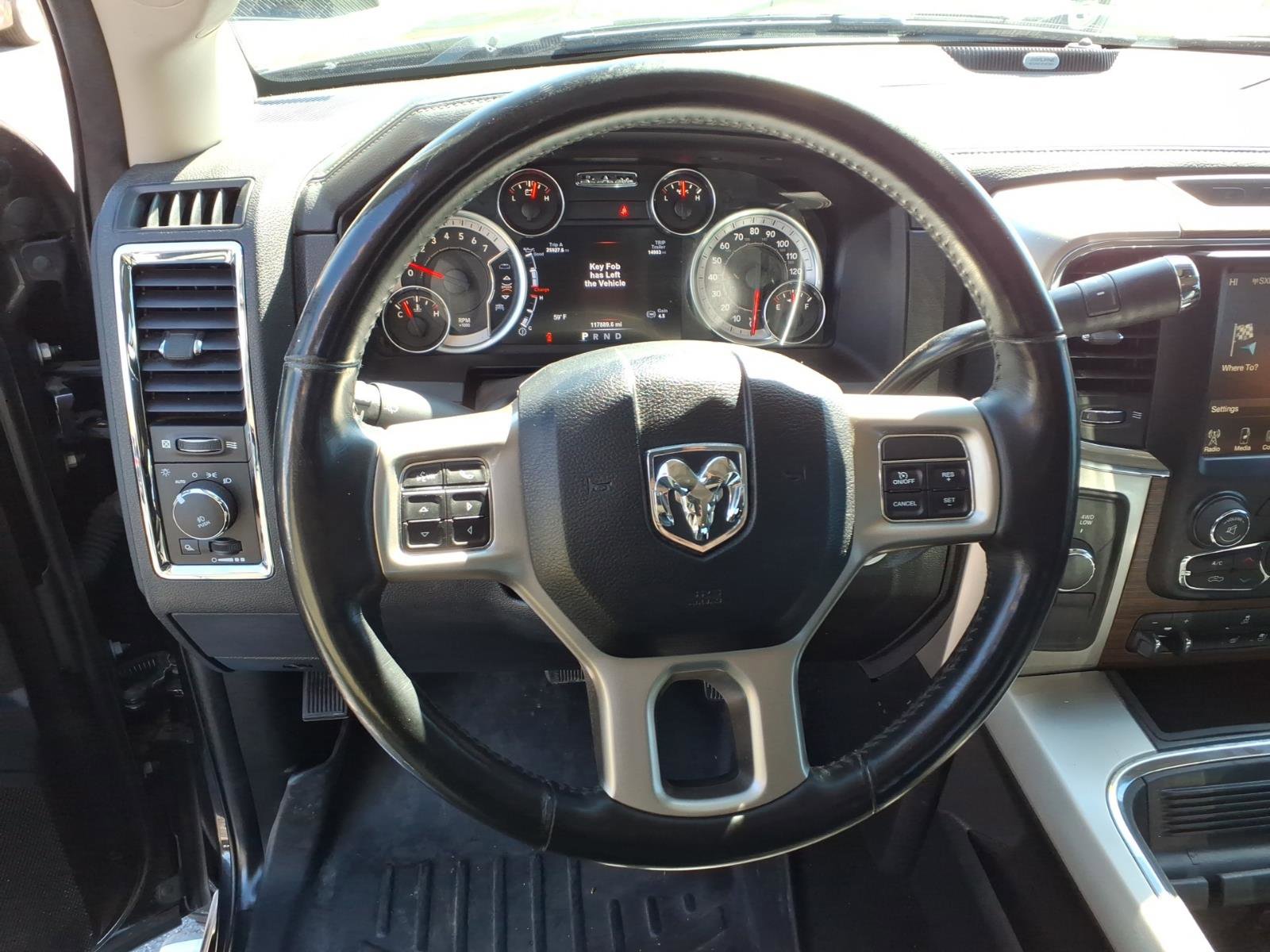 Used 2017 RAM 2500 Laramie AWD/4WD image 8