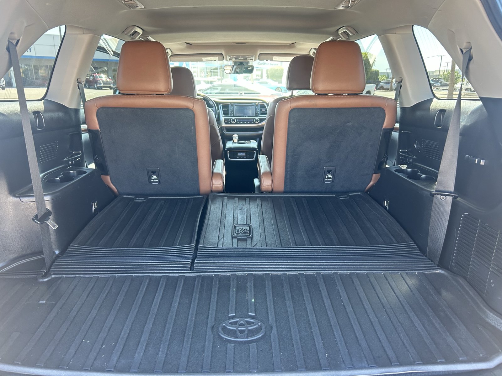 Used 2017 Toyota Highlander Limited FWD image 10