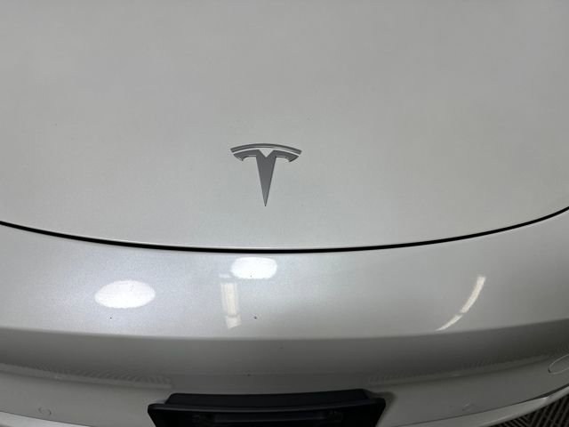 Used 2021 Tesla Model Y Long Range image 9