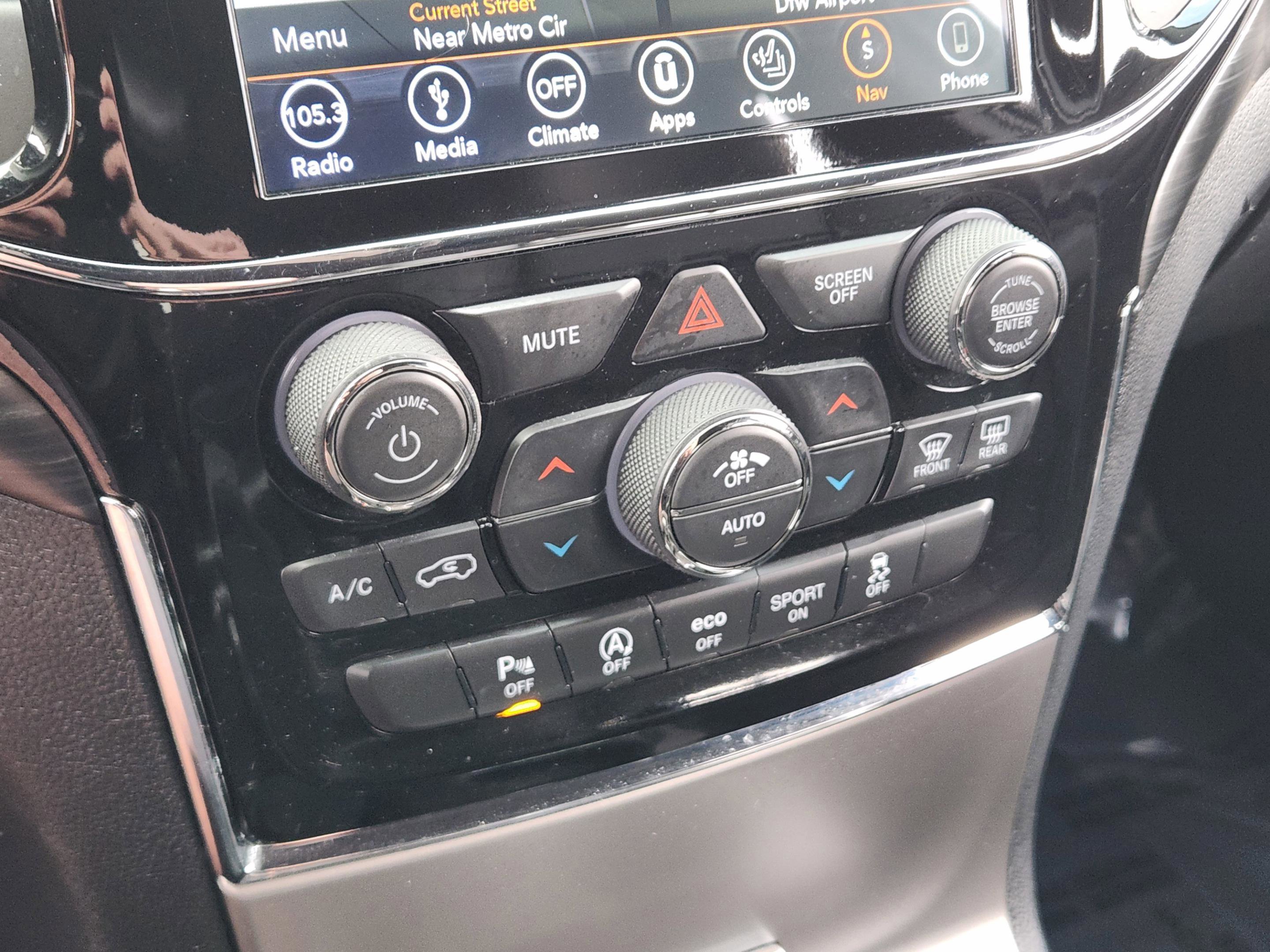 Used 2019 Jeep Grand Cherokee Altitude image 15