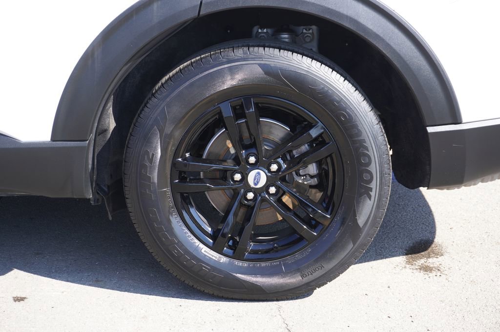 Used 2022 Ford Explorer XLT w/ Equipment Group 202A image 11