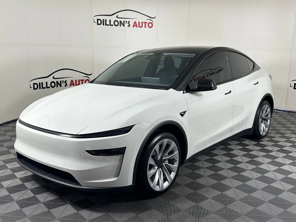 Used 2026 Tesla Model Y AWD image 4