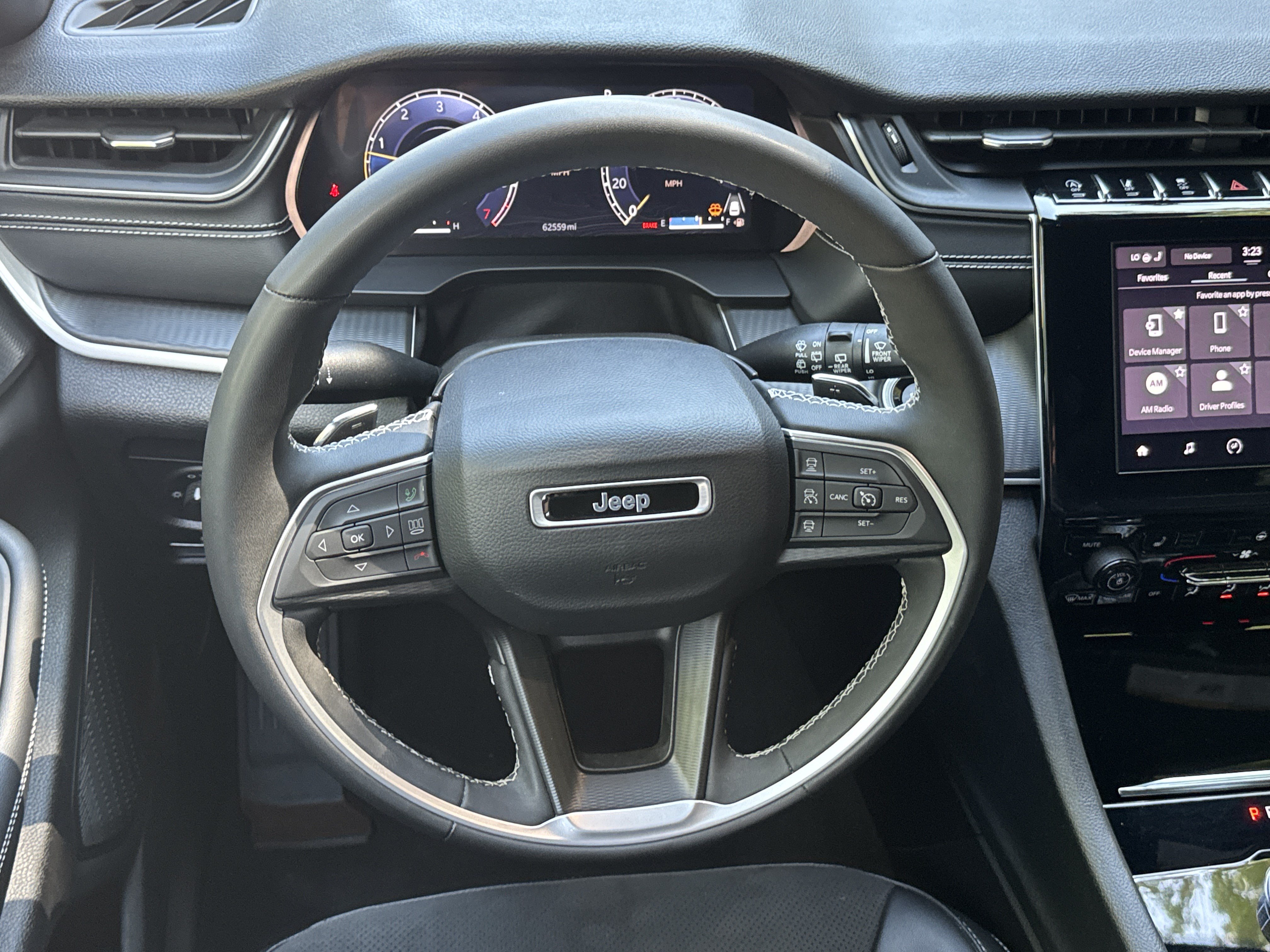 Used 2023 Jeep Grand Cherokee Altitude AWD/4WD image 21