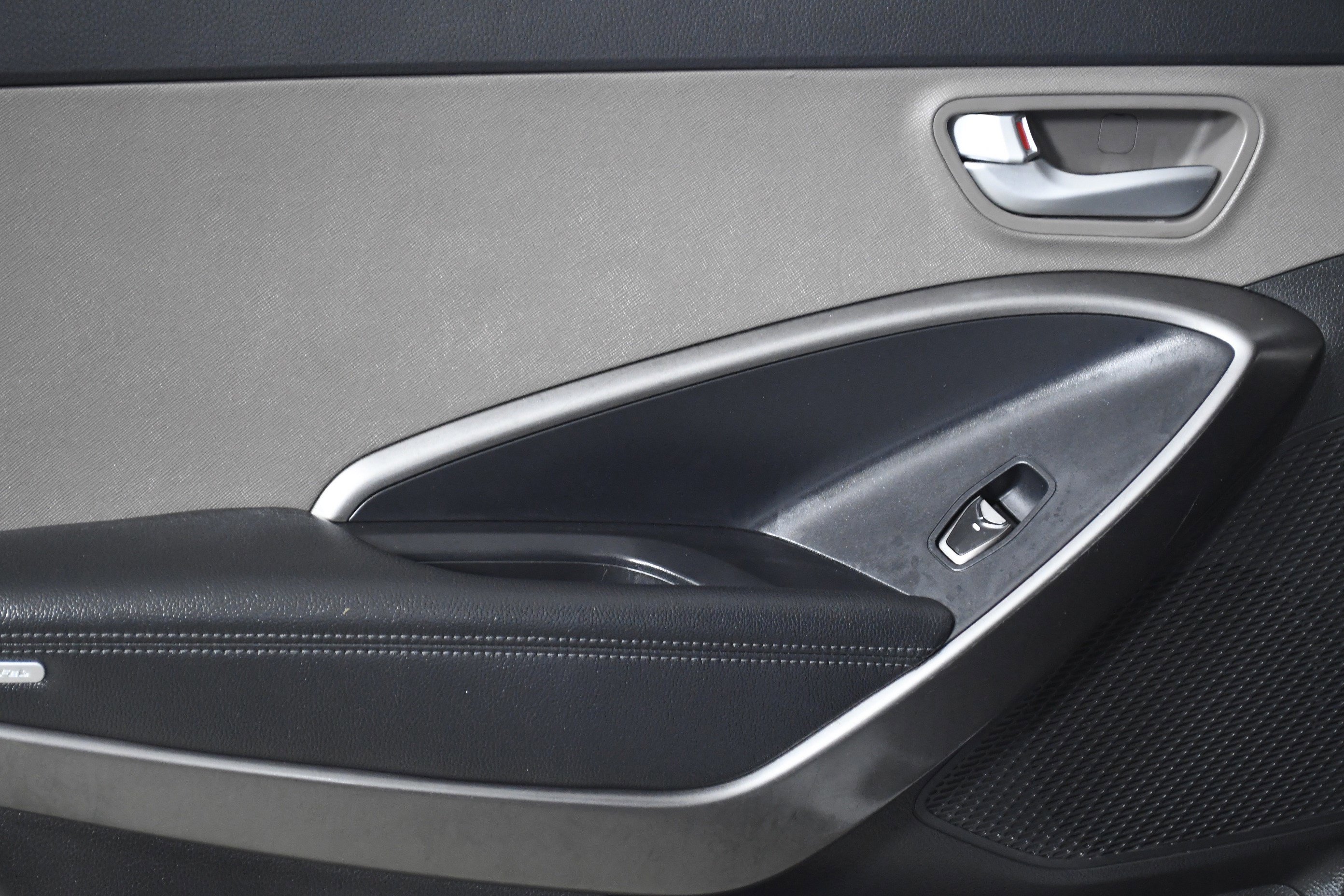 Used 2017 Hyundai Santa Fe Sport image 23