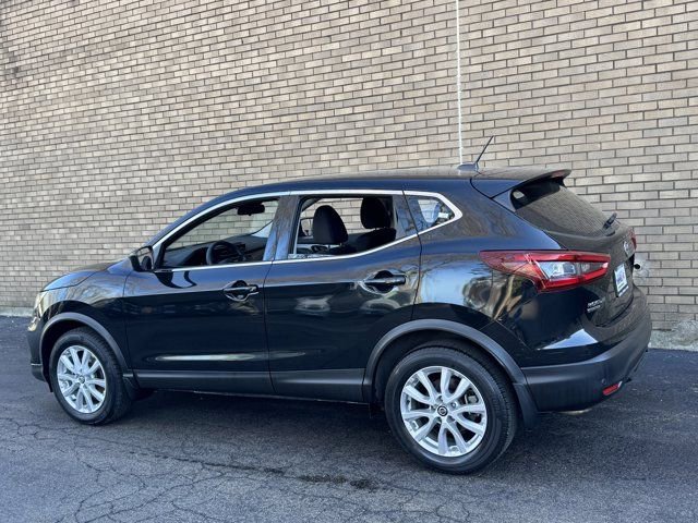Used 2022 Nissan Rogue Sport S image 25
