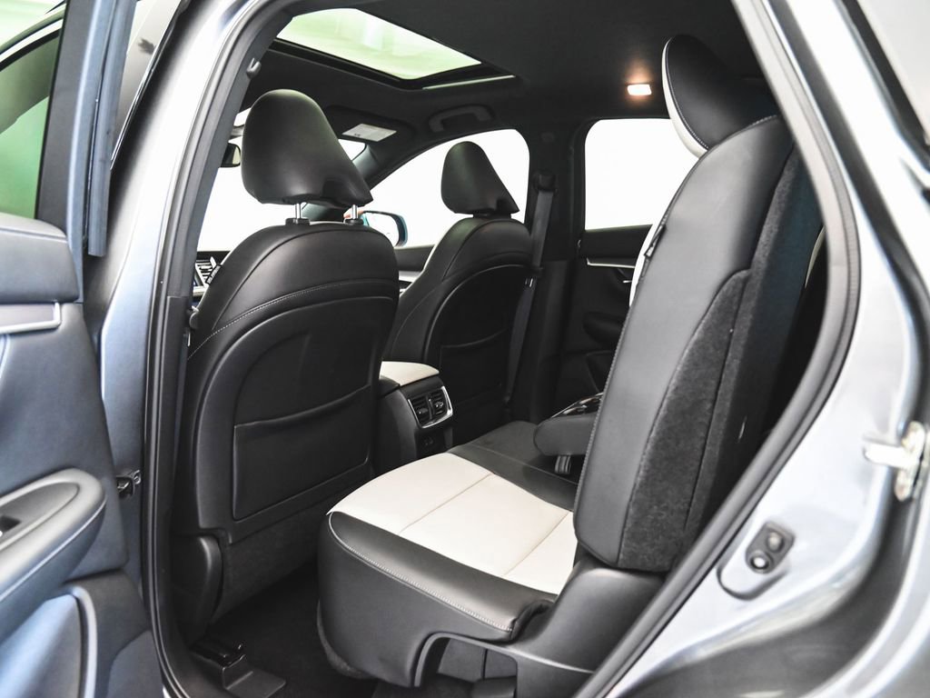 Used 2023 INFINITI QX55 Luxe w/ Cargo Package image 38