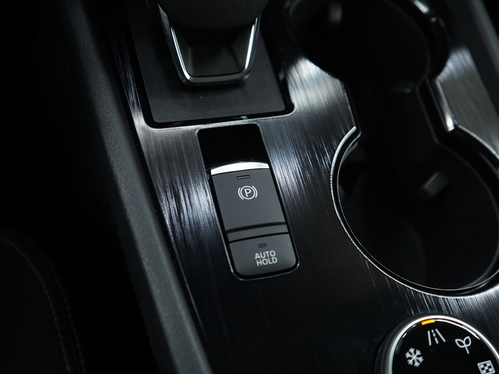 Used 2022 Nissan Rogue SV image 24