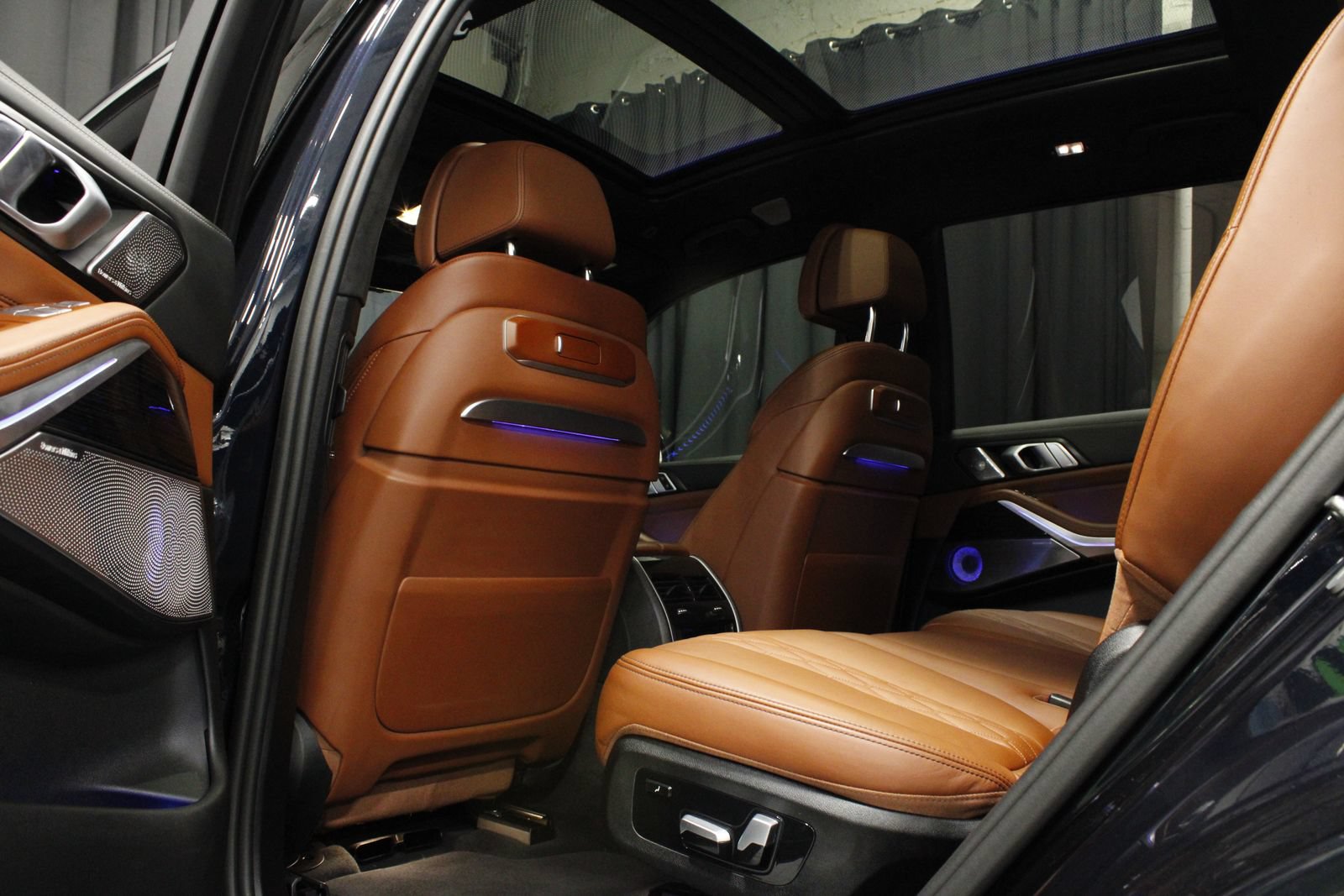 Used 2024 BMW ALPINA XB7 AWD/4WD image 19