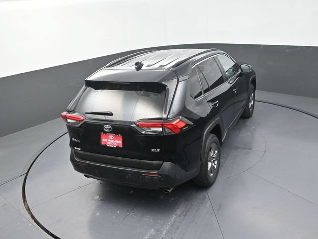 Used 2024 Toyota RAV4 XLE FWD image 28